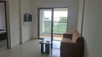 Living Room Image of 900 Sq.ft 2 BHK Apartment / Flat for rent in Camp Pune for Rs. 43000