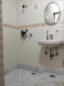 Bedroom One Image of 1200 Sq.ft 3.5 BHK Apartment / Flat for rent in Mayur Vihar Phase 1 Pocket 2 RWA, Mayur Vihar Phase 1 New Delhi for Rs. 56000