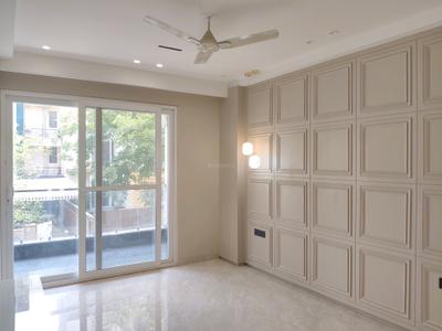 Bedroom Image of 2500 Sq.ft 4 BHK Builder Floor for sale in Paramount Luxury Golf Course Extension, Sector 57 Gurgaon for Rs. 32500000