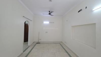 Living Room Image of 1350 Sq.ft 3 BHK Builder Floor for rent in Pitampura New Delhi for Rs. 40000