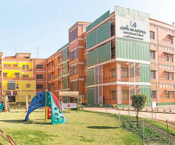 Image of 1100 Sq.ft 3.5 BHK Duplex for sale in Thakurpukur, Kolkata for Rs. 3100000