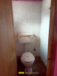Bathroom Image of 850 Sq.ft 2 BHK Apartment / Flat for rent in Paschim Putiary Kolkata for Rs. 9000