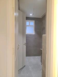 Common Bathroom Image of 2700 Sq.ft 4 BHK Builder Floor for sale in Green Field Colony Faridabad for Rs. 24000000