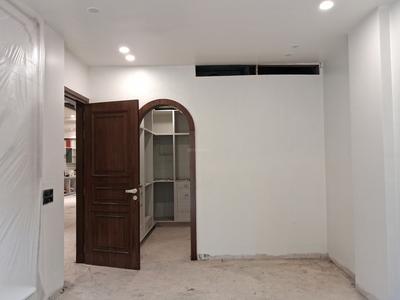Bedroom Image of 1800 Sq.ft 3 BHK Builder Floor for sale in Paschim Vihar New Delhi for Rs. 40000000