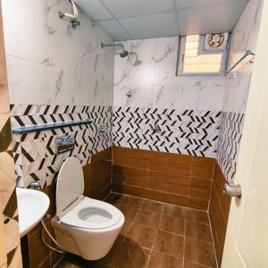 Bathroom Image of 1210 Sq.ft 2 BHK Apartment / Flat for rent in Banaswadi Bengaluru for Rs. 39000
