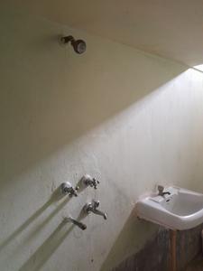 Bathroom Image of 500 Sq.ft 1 BHK Independent House for rent in Ashok Nagar Gaya for Rs. 4500