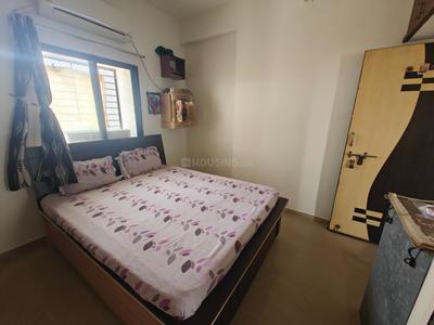 Bedroom Image of 729 Sq.ft 2 BHK Apartment / Flat for rent in Soma Talav Vadodara for Rs. 18000