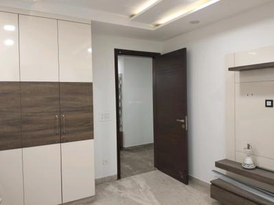 Bedroom Image of 1200 Sq.ft 3 BHK Builder Floor for sale in Shalimar Bagh New Delhi for Rs. 27500000