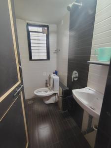 Bathroom Image of 1400 Sq.ft 1.5 BHK Duplex for rent in Parijat Nagar Nashik for Rs. 10000