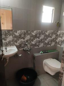 Bathroom Image of 1800 Sq.ft 4 BHK Apartment / Flat for sale in Mukhi Eshanti Heights, Sayajipura Vadodara for Rs. 4900000