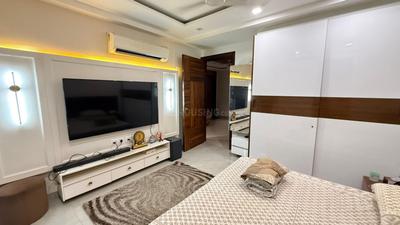 Bedroom Image of 1850 Sq.ft 3 BHK Builder Floor for sale in Paschim Vihar New Delhi for Rs. 35000000