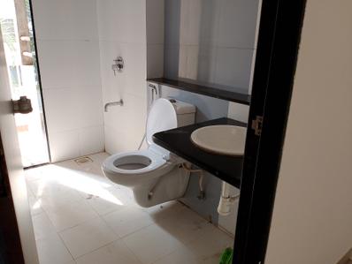 Bathroom Image of 510 Sq.ft 1 BHK Apartment / Flat for sale in Paranjape Blue Ridge, Hinjawadi Pune for Rs. 5400000