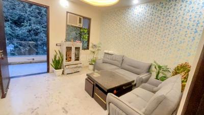 Hall Image of 2700 Sq.ft 5 BHK Independent House for sale in Land Craft River Heights Tower 18, Ghukna Ghaziabad for Rs. 27000000