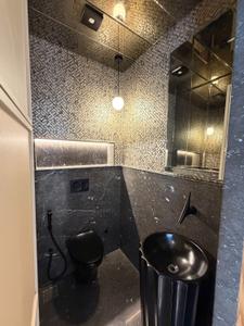 Bathroom Image of 3600 Sq.ft 4 BHK Builder Floor for rent in Greater Kailash II New Delhi for Rs. 410000