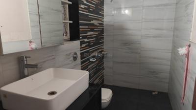 Viola Bathroom One 4