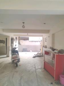 Car Garage Image of 810 Sq.ft 2 BHK Builder Floor for rent in Sector 49 Faridabad for Rs. 15000