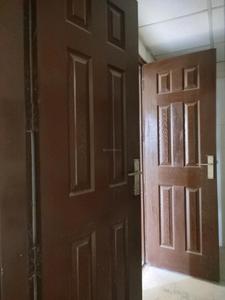 Common Bathroom Image of 1680 Sq.ft 3 BHK Apartment / Flat for sale in Paramount Floraville, Sector 137 Noida for Rs. 20500000