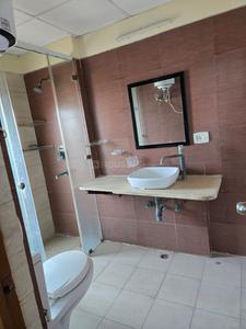 Bathroom Image of 1900 Sq.ft 3.5 BHK Apartment / Flat for sale in Mahagun Moderne, Sector 78 Noida for Rs. 32000000