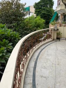 Balcony Image of 4000 Sq.ft 7 BHK Independent House for rent in Sector 41 Noida for Rs. 110000
