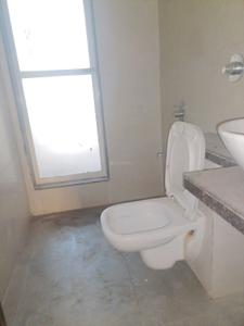 Common Bathroom Image of 2355 Sq.ft 4 BHK Apartment / Flat for sale in Regency Gardens, Kharghar Navi Mumbai for Rs. 56000000