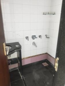 Bathroom Image of 1210 Sq.ft 3 BHK Apartment / Flat for sale in Shree Mahavir Avenue 9, Vile Parle West Mumbai for Rs. 68100000