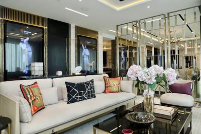 Living Room Image of 1350 Sq.ft 3 BHK Apartment / Flat for sale in Rustomjee Crown Phase 2, Prabhadevi Mumbai for Rs. 93500000