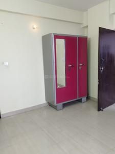 Bedroom Image of 1100 Sq.ft 2 BHK Apartment / Flat for rent in Maa Tara City, Gola Road Patna for Rs. 20000