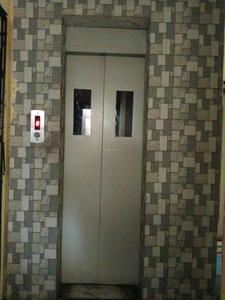 Lift Image of 750 Sq.ft 2 BHK Apartment / Flat for rent in Kasba Kolkata for Rs. 21000