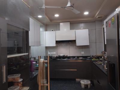 Kitchen Image of 2700 Sq.ft 4 BHK Builder Floor for sale in Sarvodaya Enclave New Delhi for Rs. 90000000