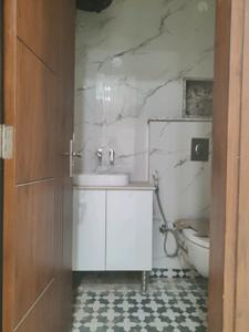 Common Bathroom Image of 1500 Sq.ft 3 BHK Builder Floor for sale in Green Field Colony Faridabad for Rs. 17500000
