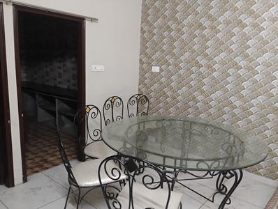 Hall Image of 650 Sq.ft 1 BHK Apartment / Flat for rent in Khatiwala Tank Indore for Rs. 15000