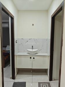 Image of 1400 Sq.ft 3 BHK Apartment / Flat for rent in Manikonda, Hyderabad for Rs. 60000