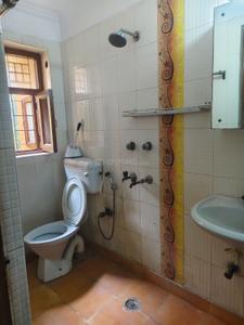 Image of 1250 Sq.ft 3 BHK Apartment / Flat for rent in Sahyog Apartment, Mayur Vihar Phase 1, New Delhi for Rs. 48000