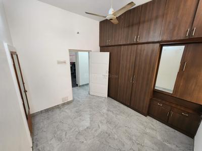 Bedroom Image of 1200 Sq.ft 2 BHK Independent House for rent in Benson Town Bengaluru for Rs. 28000