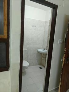 Bathroom Image of 1100 Sq.ft 2 BHK Apartment / Flat for rent in Muthi Ganj Allahabad for Rs. 18000