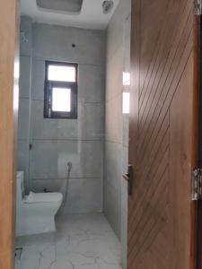 Common Bathroom Image of 1650 Sq.ft 3 BHK Apartment / Flat for sale in Lal Kuan Ghaziabad for Rs. 6565000