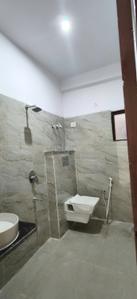 Bathroom Image of 1000 Sq.ft 2 BHK Apartment / Flat for rent in Bhawna City, Shastripuram Agra for Rs. 13000