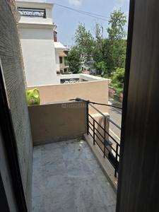 Balcony Image of 2100 Sq.ft 2 BHK Builder Floor for rent in Gomti Nagar Lucknow for Rs. 20000