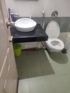Bathroom Image of 1300 Sq.ft 2.5 BHK Apartment / Flat for rent in Kumar Kruti, Kalyani Nagar Pune for Rs. 50000