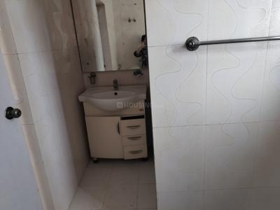 Bathroom Image of 2844 Sq.ft 3 BHK Builder Floor for rent in DLF Phase 3 Gurgaon for Rs. 55000