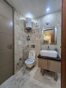 Bathroom Image of 1800 Sq.ft 3 BHK Builder Floor for rent in Anand Vihar New Delhi for Rs. 60000