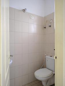 Common Bathroom Image of 675 Sq.ft 1 BHK Apartment / Flat for rent in Stellar Jeevan, Noida Extension Greater Noida for Rs. 15000