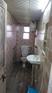 Bathroom Image of 450 Sq.ft 1 RK Apartment / Flat for rent in Sector 11 Dwarka New Delhi for Rs. 12000