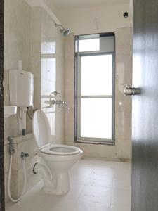 Common Bathroom Image of 500 Sq.ft 1 BHK Apartment / Flat for rent in Puraniks City Reserva Phase 1, Kasarvadavali Thane for Rs. 15999