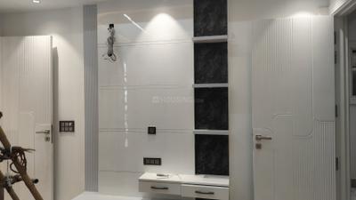 Bedroom Image of 2100 Sq.ft 4 BHK Builder Floor for sale in Kaushambi Ghaziabad for Rs. 32000000