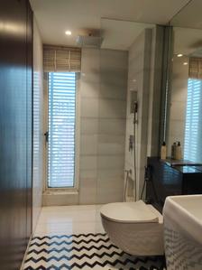 Common Bathroom Image of 4500 Sq.ft 6 BHK Apartment / Flat for sale in RNA NG Park View by RNA Builder (N.G), Andheri West Mumbai for Rs. 250000000