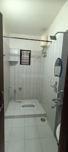 Bathroom Image of 1800 Sq.ft 3 BHK Independent House for rent in Trimurti Nagar Nagpur for Rs. 25000
