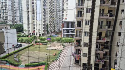Image of 800 Sq.ft 2 BHK Apartment / Flat for rent in Sethi Max Royal, Sector 76, Noida for Rs. 26000
