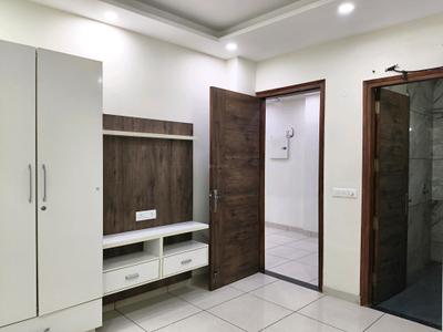 Bedroom Image of 1300 Sq.ft 2 BHK Builder Floor for rent in Sector 69 Gurgaon for Rs. 26000