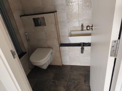 Bathroom Image of 612 Sq.ft 1 BHK Apartment / Flat for rent in Mahindra Happinest Tathawade, Tathawade Pune for Rs. 21000